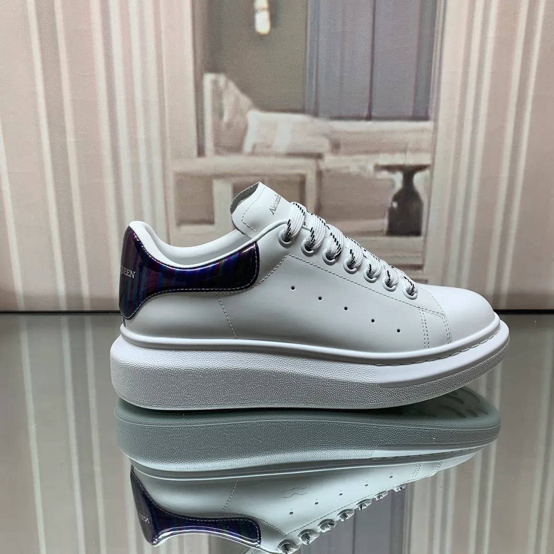 👟👟Ex-factory price 560👟👟 Professional McQueen factory. Top version. Couple style Alexander McQUEEN high version has been upgraded to the highest quality again✅ 💪McQueen Spring, Summer, Autumn and Winter top version Purchasing level✅ Recruiting national online and offline agents to join🤝 🏆Fabric: Original materials imported from Italy. Texture, water-resistant and non-discoloring 🏆Inner lining: ️A-grade Italian imported lining resistant to dirt, sweat-absorbent, breathable and comfortable 🏆Foot pads: top-grade imported Italian super-soft cowhide leather 🏆Outsole: PU+counter 1:1 🏆Shoe box: original white box. Plus white flip cover for double-layer protection. Cloth bag. Handbag. Certificate of 1:1 mold opening, 4-piece set. Delivered with a pair of shoelaces. 🖕🏿🖕🏿🖕🏿You can choose any pair of shoelaces in any color of our factory 🏆Code number: women’s 34-41. men’s 38-46 🏆Special remarks (women’s size 34.40.41, men’s size 38.45.46 is customized, no returns or exchanges) Win-win cooperation🤝